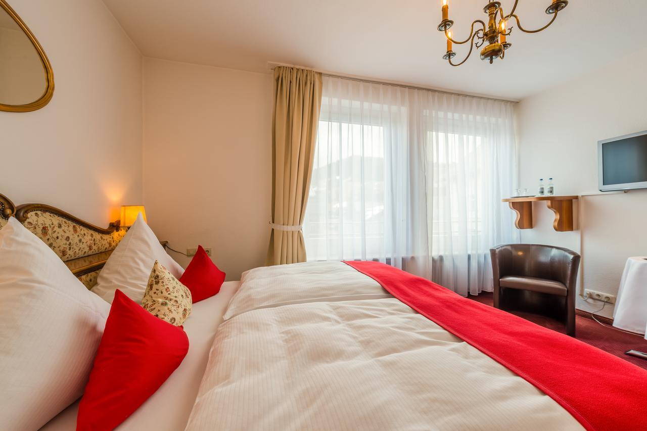Hotel Am Rathaus Оберштауфен Экстерьер фото