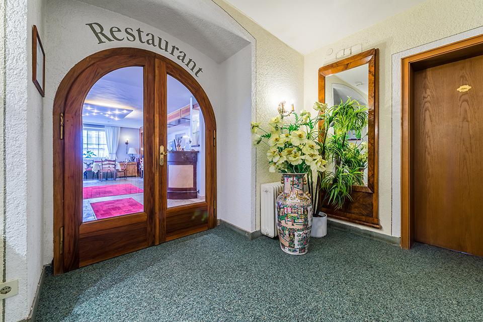 Hotel Am Rathaus Оберштауфен Экстерьер фото